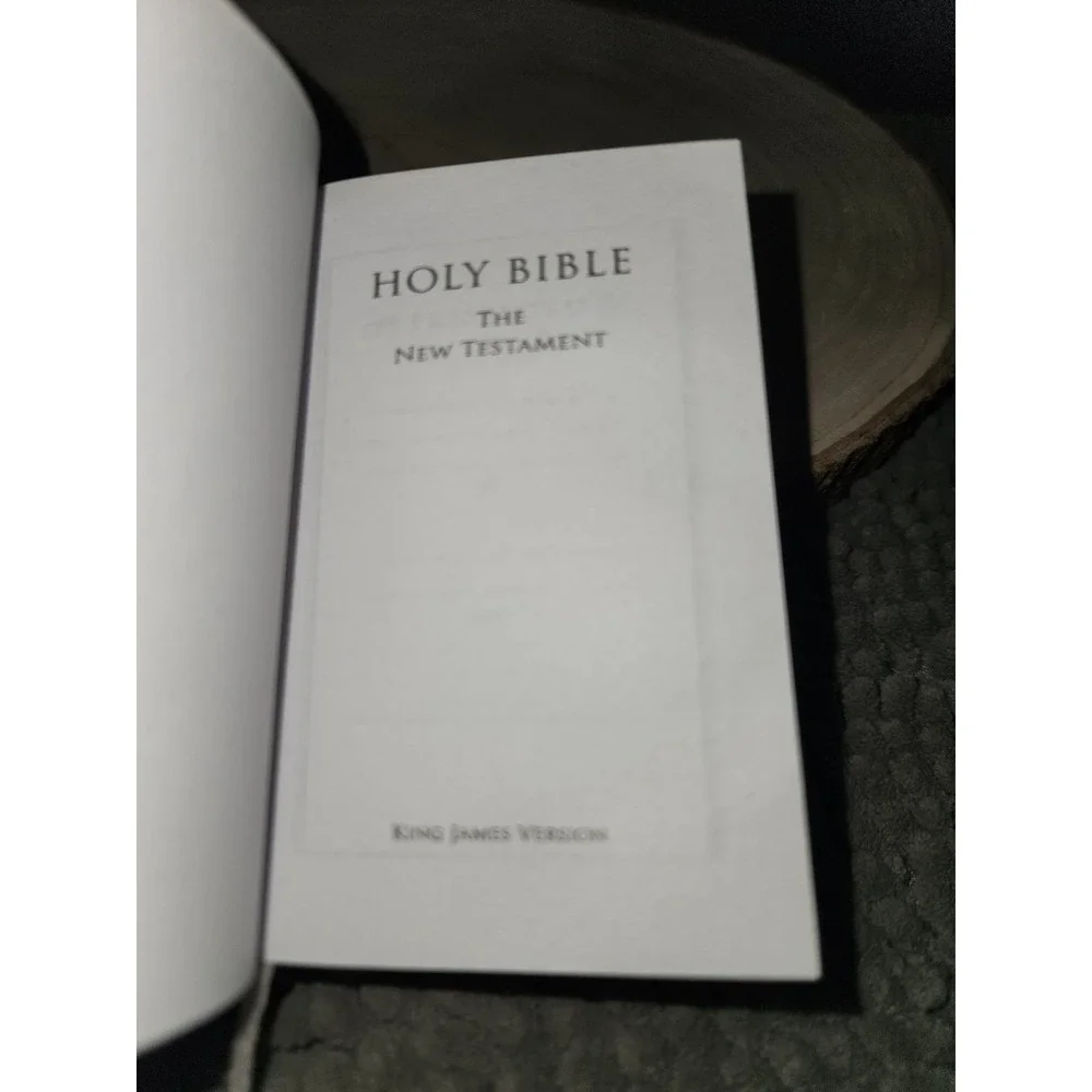 New Testament BIBLE‎ Pocket Mini White Red Letter KJV